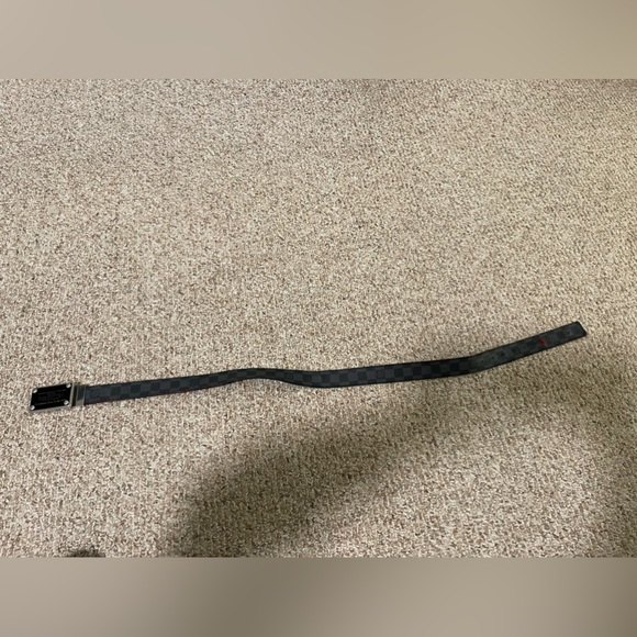 Men’s Louis VUITTON belt - Picture 4 of 5